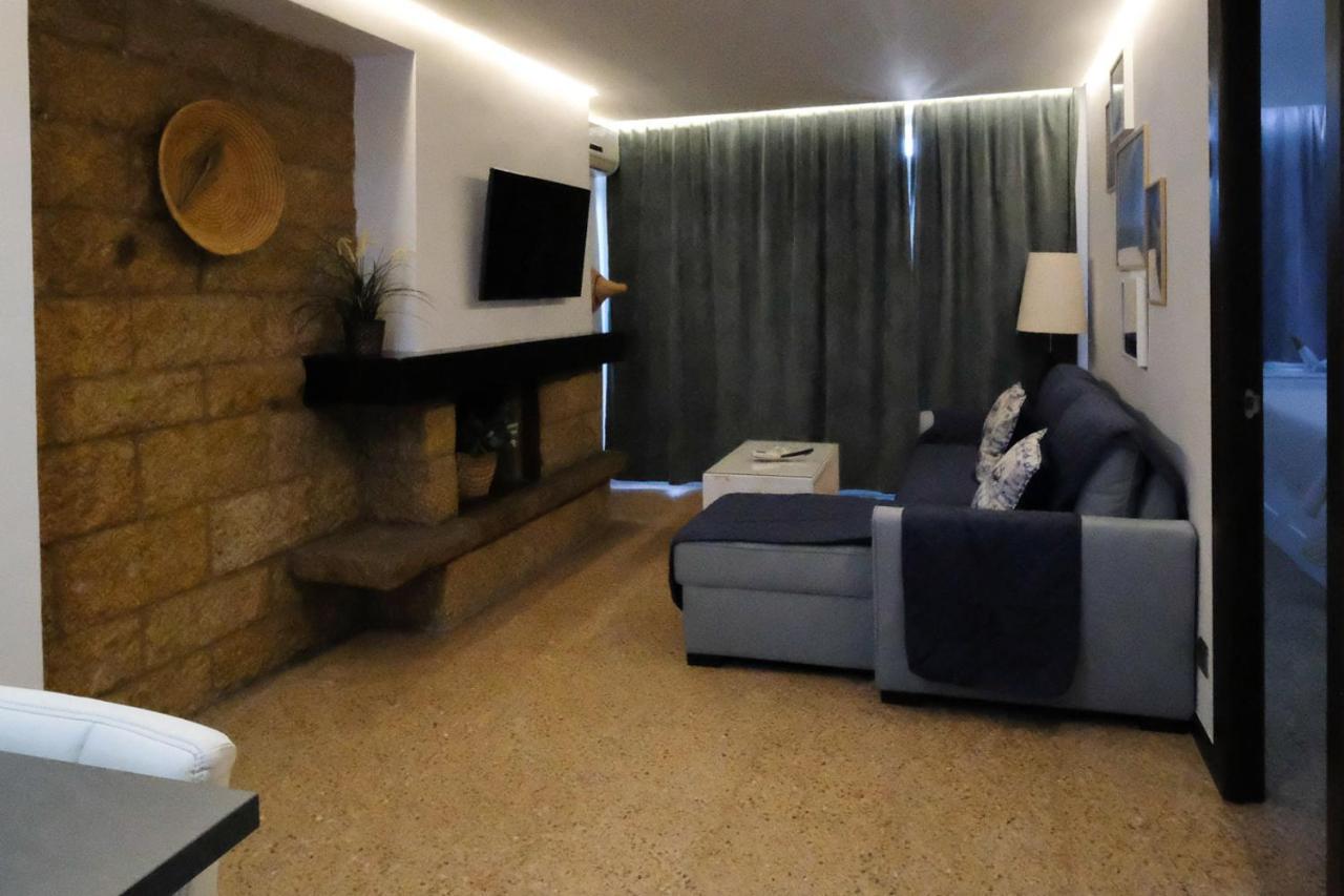 Apartamentos La Nogalera 토레몰리노스 외부 사진